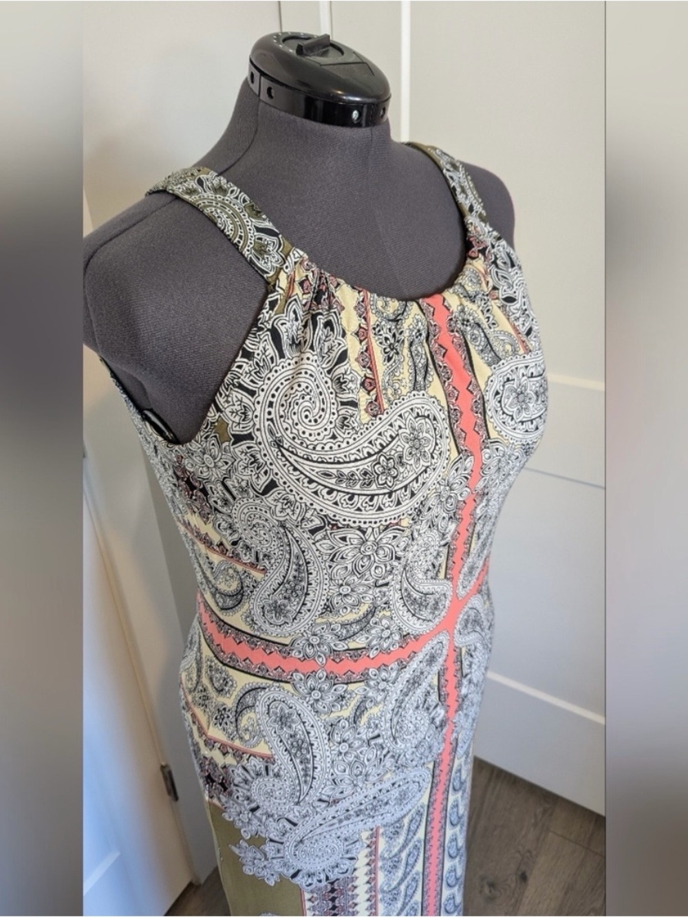 Cato Womens Maxi Dress XL
Paisley Scarf Print Halter Neckline Pink Yellow Olive